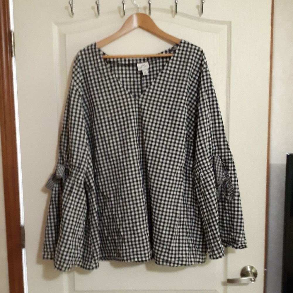 Gingham, bell sleeve blouse